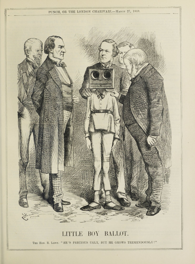 Eine Zeichnung eines kleinen Jungen mit einer Kamera, umgeben von einer Gruppe von Menschen, mit dem Text "Kleiner Junge Wähle" unten.