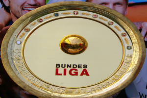 Harry Kane holt sich die 'Goldene Schale' der Bundesliga, erzielt 36 Tore in einer Saison