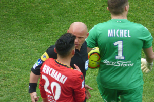 Zwei Bundesliga-Schiedsrichter erklären zwei umstrittene Handspenalty-Entscheidungen