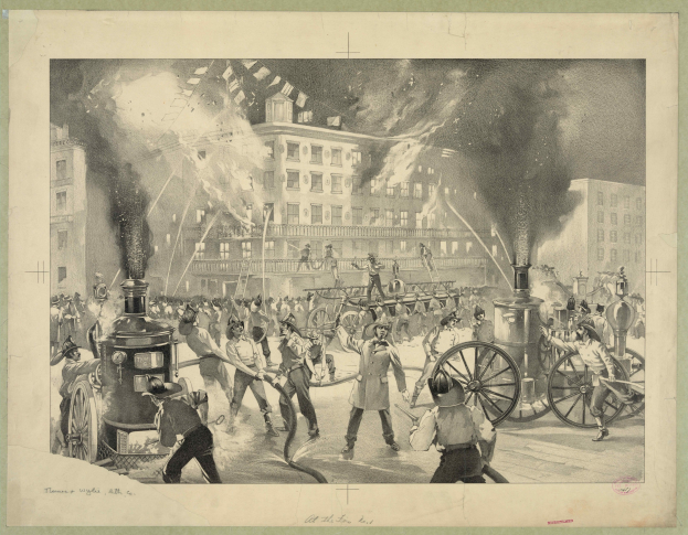 Schwarz-weiß-Zeichnung eines Feuers in einer Stadt mit Menschen, die Feuerlöscher halten und Rauch aus den Gebäuden aufsteigt, Rad im Vordergrund.