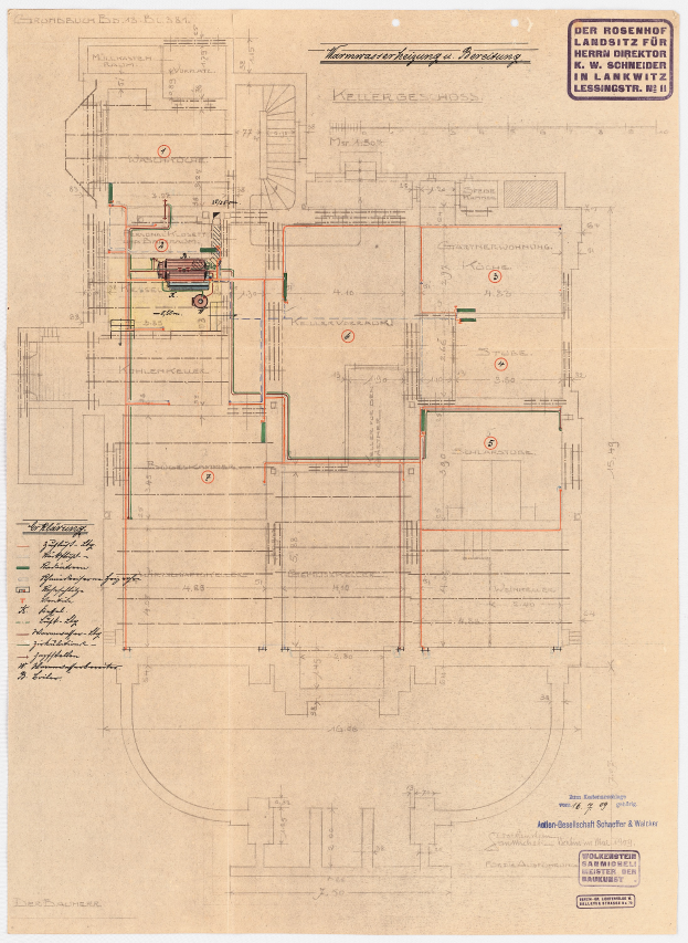 Ein detailliertes architektonisches Zeichnung des Rosenhof-Krankenhauses in Hamburg, Deutschland, das den Aufbau des Gebäudes mit zahlreichen Drähten und Text zeigt, der Räume, Flure und andere Merkmale beschreibt.