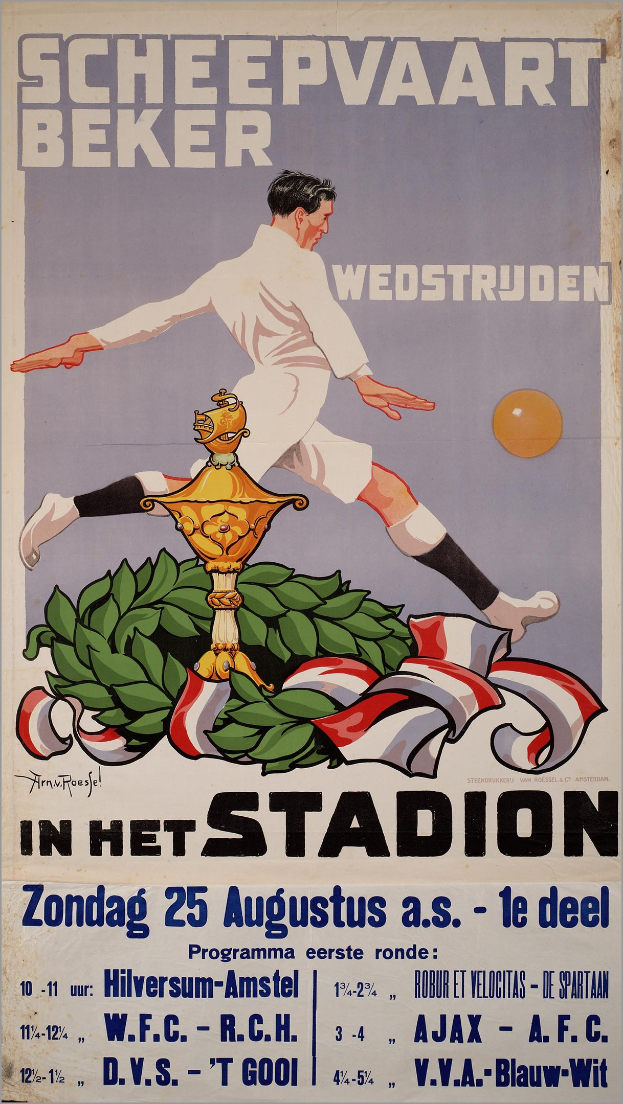 Ein Fußballplakat in den Niederlanden mit einer Person in weißem Trikot und Shorts mit entschlossener Miene, umgeben von grünen und gelben Blättern, fettem schwarzen 'Fußball'-Text und einem hellblauen Himmel-Hintergrund.