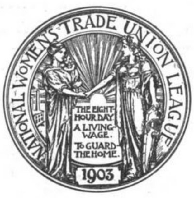 Logo der Nationalen Frauengewerkschaftsbundesliga mit zwei Frauen in traditioneller Kleidung, die nebeneinander stehen und jeweils ein gelbes Banner mit "Frauenhandel" in fetter Schrift halten, eingerahmt von einem weißen Rand.