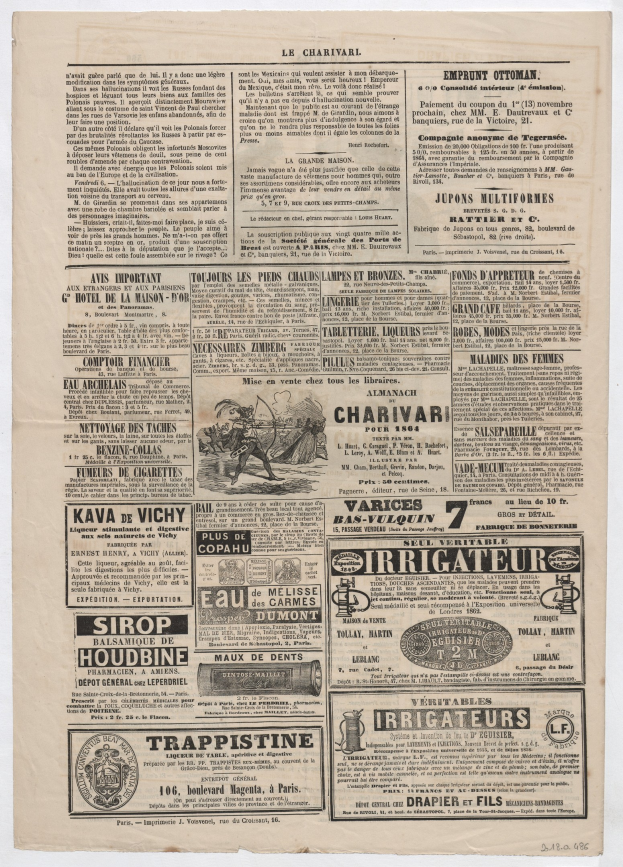 Eine Schwarz-Weiß-Zeitungsseite mit mehreren Anzeigen mit Text und Bildern.