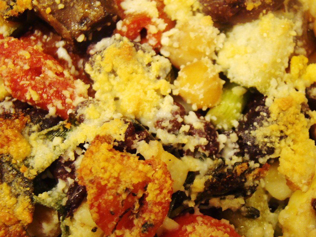 Eine Vielfalt an Lebensmitteln, die zusammen dargestellt sind.