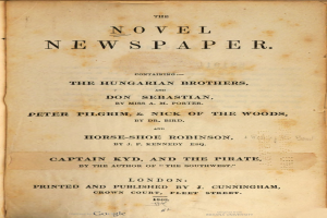 Ein altes, abgenutztes Buch mit dem Titel 'Die Romanzeitung' mit gelblichen, zerfransten Seiten und sauberer Schreibschrift.