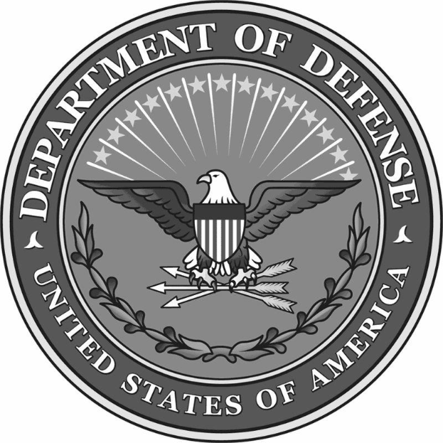 Das Siegel des United States Department of Defense zeigt ein Schild mit einem Adlers in der Mitte, umgeben von einem Lorbeerkranz und gekrönt von einem Banner mit der Aufschrift "Vereinigte Staaten von Amerika", mit dem Text "Department of Defense" in fetter, schwarzer Schrift auf einem weißen Hintergrund.