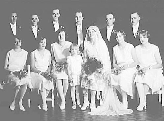 Die Hochzeit von Dua Lipa und der Hauptdarsteller der Neuverfilmung von 'Liebe in Haft' gehören zu den meistgelesenen Themen